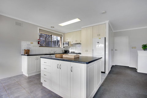 Hybiscus Waterfront Apartments - Accommodation Bookings 5