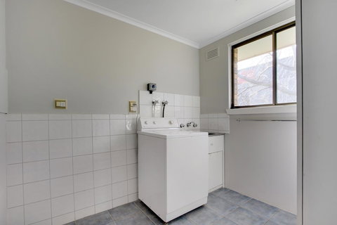 Hybiscus Waterfront Apartments - Accommodation Bookings 9