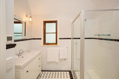 Oak Tree Lodge - Accommodation Bookings 35