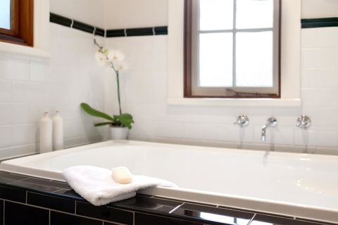Oak Tree Lodge - Accommodation Bookings 4