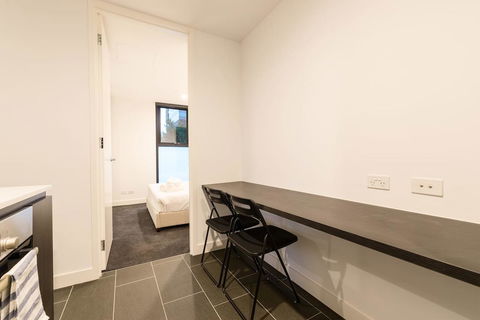 Astrina 2 Bed 2 Bath Apartment - Accommodation Bookings 8
