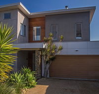 Saltwater Breeze Retreat