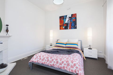 Montabella - Accommodation Bookings 2