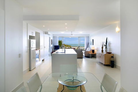 La Mer Sunshine Beachfront - Accommodation Bookings 17