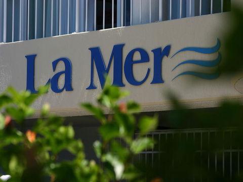 La Mer Sunshine Beachfront - Accommodation Bookings 13