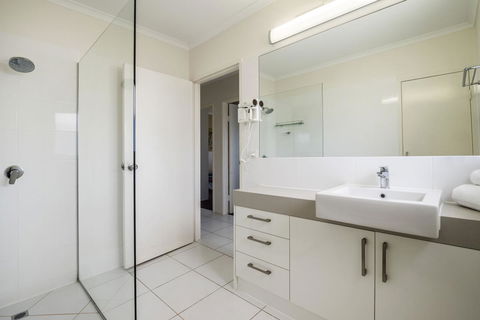 Sunseeker Holiday Apartments - Accommodation Bookings 35