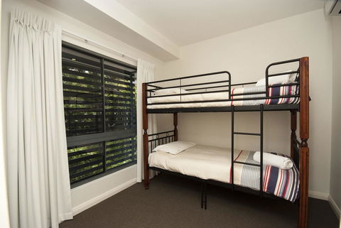Woodville Beach Townhouse 6 - Accommodation Bookings 1