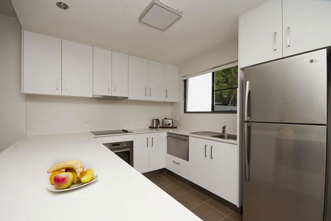 Woodville Beach Townhouse 6 - Accommodation Bookings 3