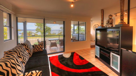Dolphin Waters - Accommodation Bookings 7