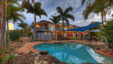 Dolphin Waters - Accommodation Bookings 17