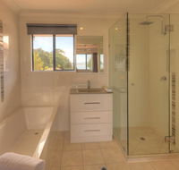 Dolphin Waters - Accommodation Bookings