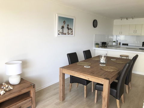 Sunshine Beach Luxe Apartment - Accommodation Bookings 29