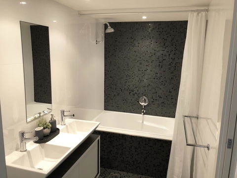 Sunshine Beach Luxe Apartment - Accommodation Bookings 11