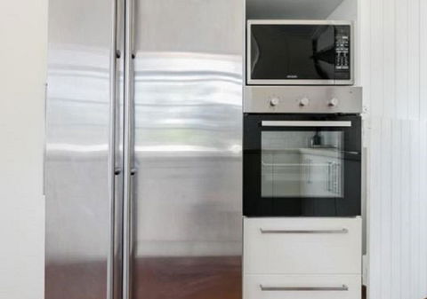 Lake Weyba Noosa Lodge & Kangaroos - Accommodation Bookings 14