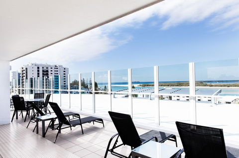 Ocean Views Resort Caloundra - Accommodation Bookings 9