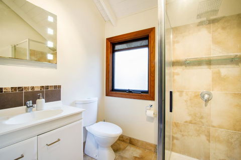 Airlie Beach Eco Cabins - Adults Only - Accommodation Bookings 22
