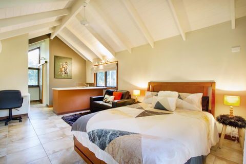 Airlie Beach Eco Cabins - Adults Only - Accommodation Bookings 13