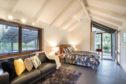 Airlie Beach Eco Cabins - Adults Only - Accommodation Bookings 21