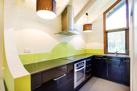 Airlie Beach Eco Cabins - Adults Only - Accommodation Bookings 10