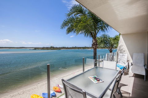 Noosa Harbour Resort - Accommodation Bookings 3