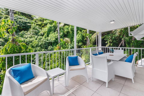 By The Sea Port Douglas - Accommodation Bookings 7