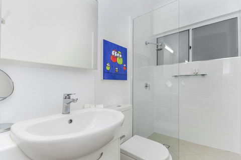 By The Sea Port Douglas - Accommodation Bookings 14