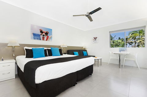 By The Sea Port Douglas - Accommodation Bookings 15