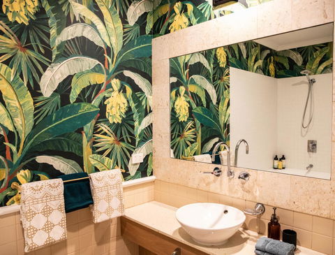NOMAD - Luxe Apartment - Accommodation Bookings 12
