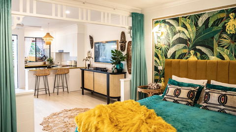 NOMAD - Luxe Apartment - Accommodation Bookings 13