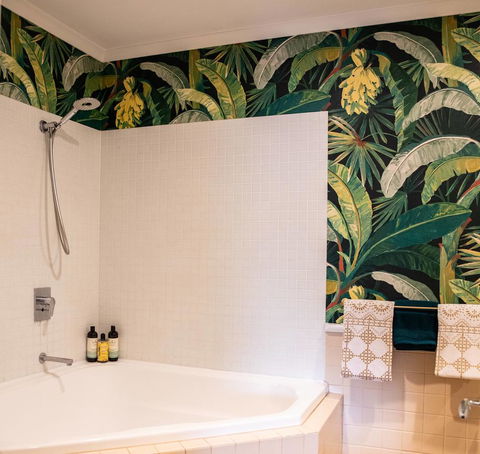 NOMAD - Luxe Apartment - Accommodation Bookings 11