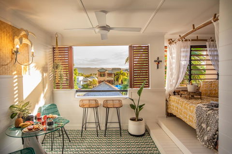 NOMAD - Luxe Apartment - Accommodation Bookings 1