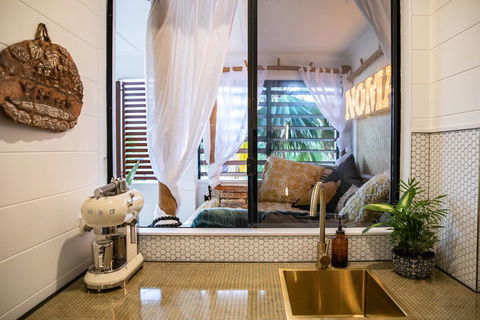 NOMAD - Luxe Apartment - Accommodation Bookings 10