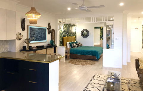NOMAD - Luxe Apartment - Accommodation Bookings 22