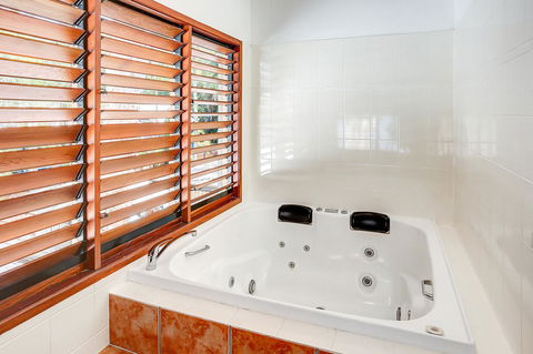 Paradise On The Beach Resort - Accommodation Bookings 9
