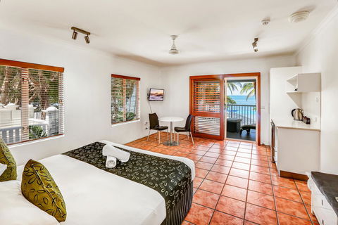 Paradise On The Beach Resort - Accommodation Bookings 16