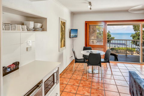 Paradise On The Beach Resort - Accommodation Bookings 13