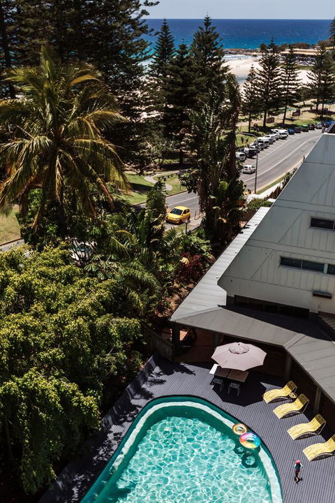 Rainbow Bay Backpackers - Accommodation Bookings 24