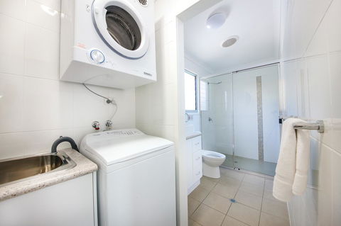 Sunset Cabins 1770 - Accommodation Bookings 8