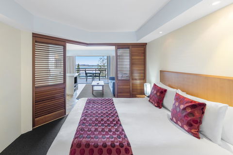Ramada Resort By Wyndham Golden Beach - Accommodation Bookings 20