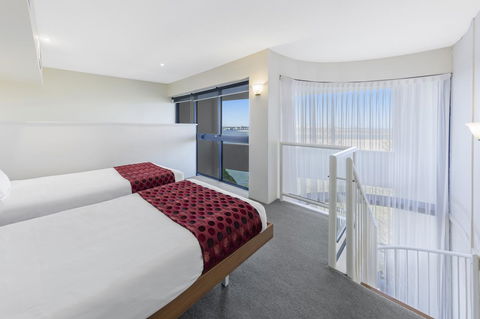 Ramada Resort By Wyndham Golden Beach - Accommodation Bookings 11