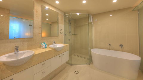 Cilento Mooloolaba - Accommodation Bookings 18