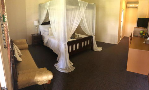 The Bearded Dragon Boutique Hotel - Accommodation Bookings 9