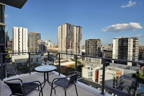 Brisbane One Apartments By CLLIX - Accommodation Bookings 1