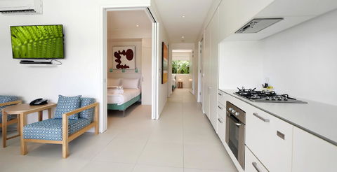 Pool Resort Port Douglas - Accommodation Bookings 14