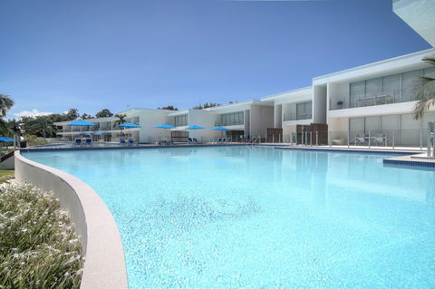 Pool Resort Port Douglas - Accommodation Bookings 3