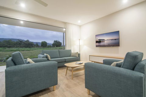 Pool Resort Port Douglas - Accommodation Bookings 38