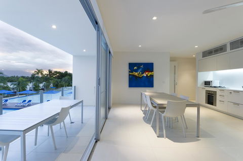 Pool Resort Port Douglas - Accommodation Bookings 16