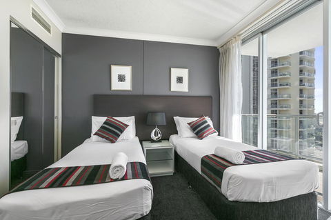 Mantra Towers Of Chevron - Accommodation Bookings 21