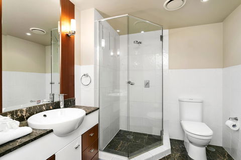 Mantra Towers Of Chevron - Accommodation Bookings 18