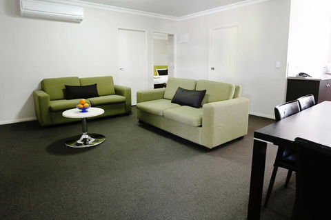 Drovers Motor Inn - Accommodation Bookings 11